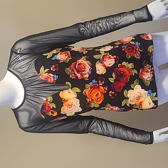 Guess Chateau Rose Floral Sheer Mesh Sleeves Sweetheart top Size Large - Picture 2 of 10